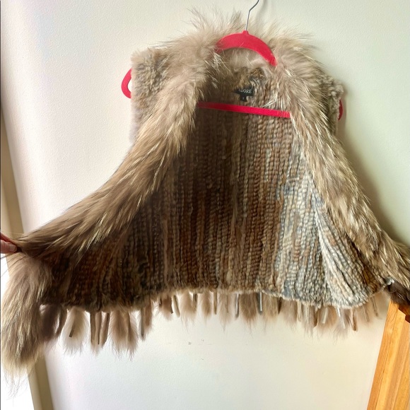 Fur Vest with Fringed Tails - Picture 3 of 4